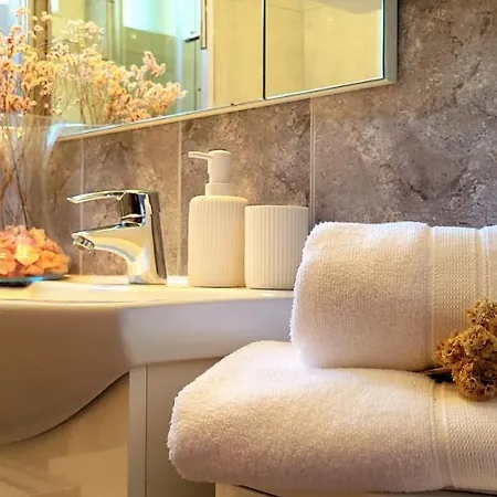 Sun With Sea View And Shared Pool شقة سبليت