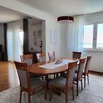 Sun With Sea View And Shared Pool