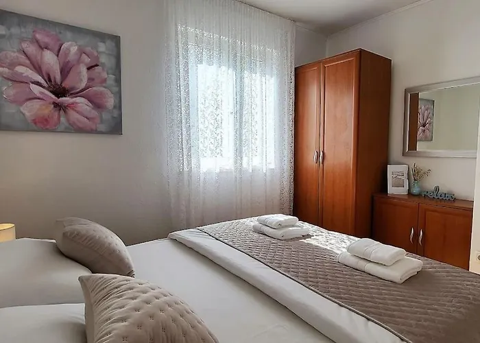 Sun With Sea View And Shared Pool Apartman *