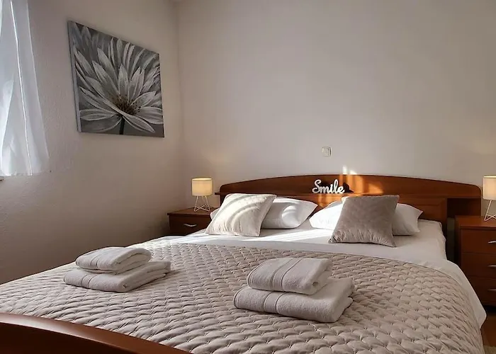 Sun With Sea View And Shared Pool Apartman *